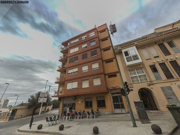 Pis amb balcó en venda a Calle de Juan Izquierdo 76