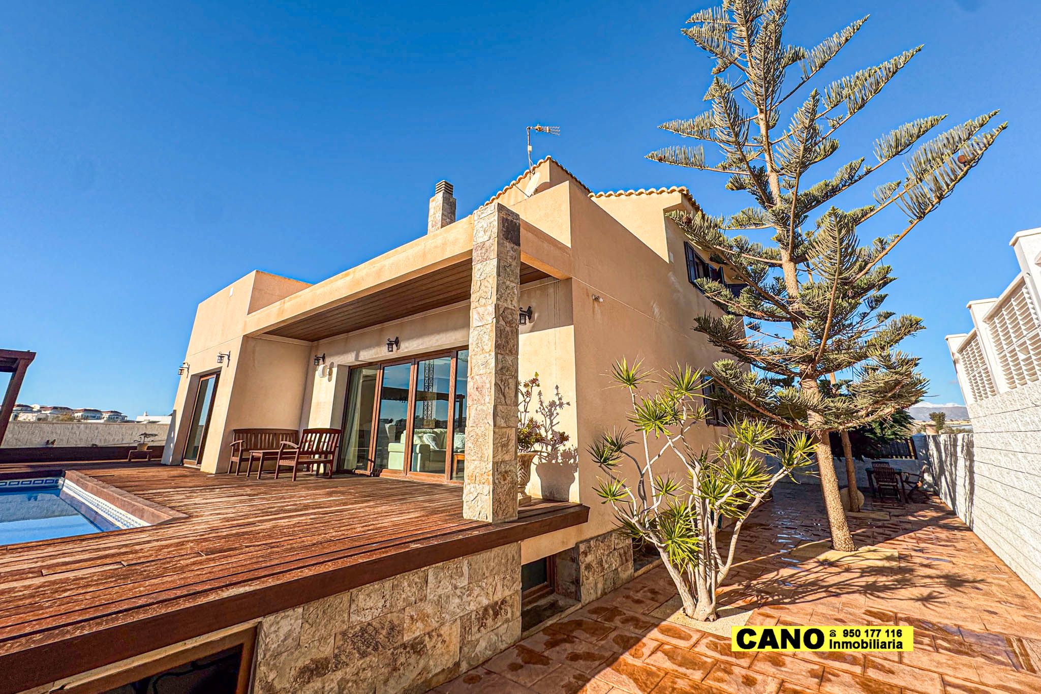 Terrassa de Casa o xalet en venda en El Ejido amb Aire condicionat, Calefacció i Terrassa