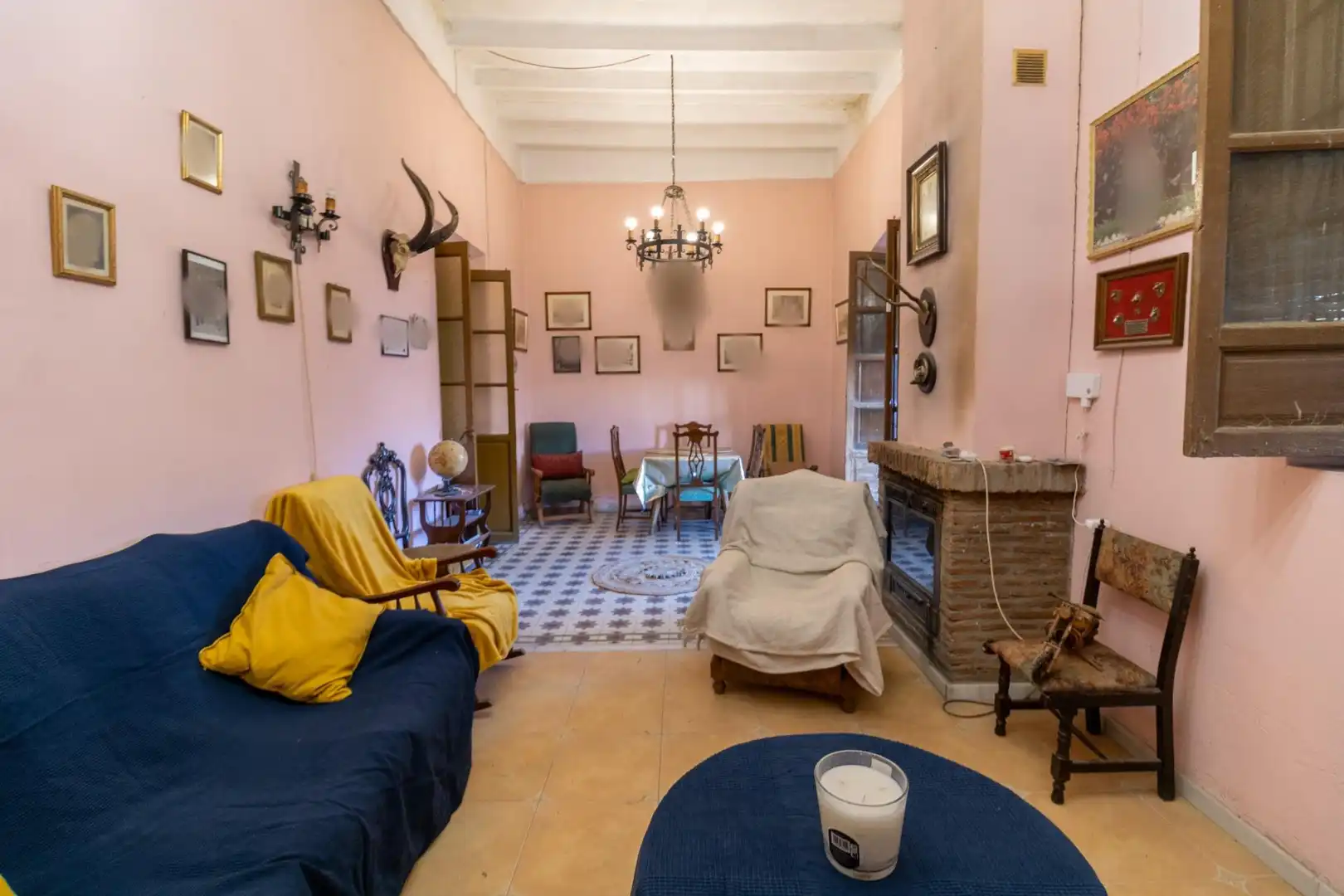 Sala d'estar de Finca rústica en venda en Benahadux amb Aire condicionat, Jardí privat i Terrassa