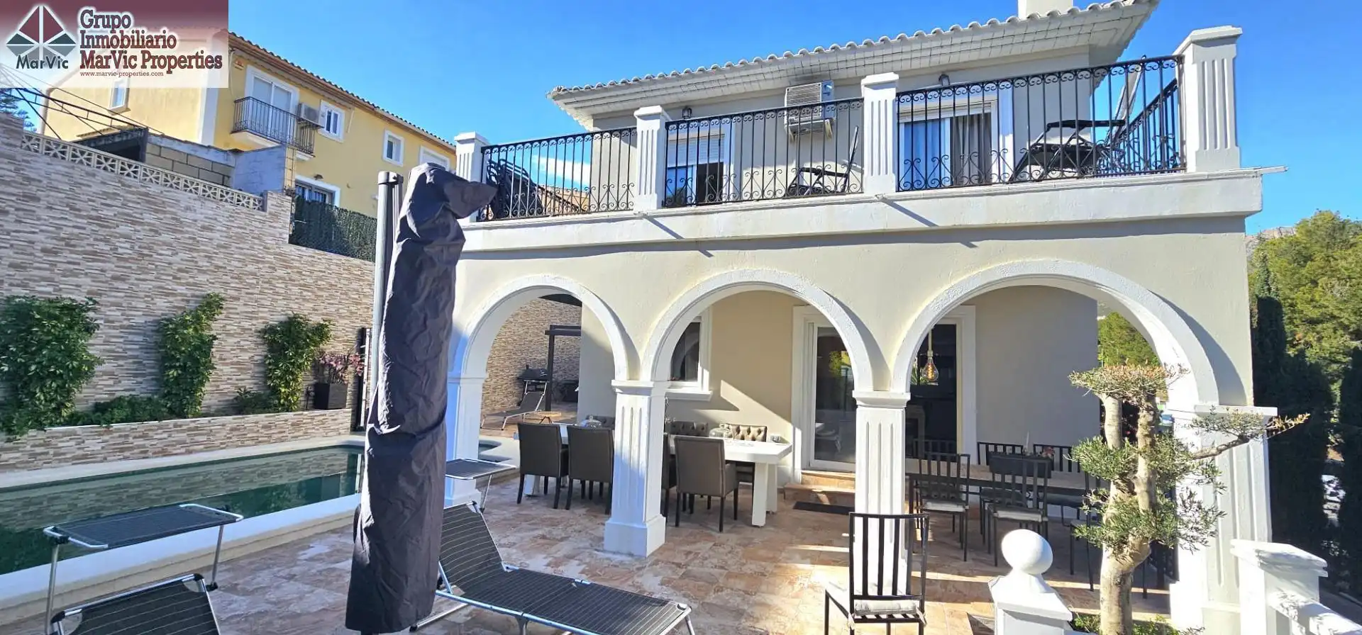 Terrassa de Casa o xalet en venda en La Nucia amb Aire condicionat, Jardí privat i Terrassa