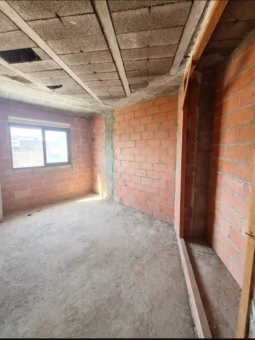 Piso en venta en Serra con Balcón
