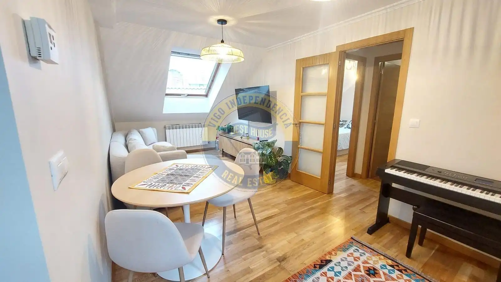 Sala de estar de Ático en venta en Vigo  con Calefacción, Parquet y Terraza