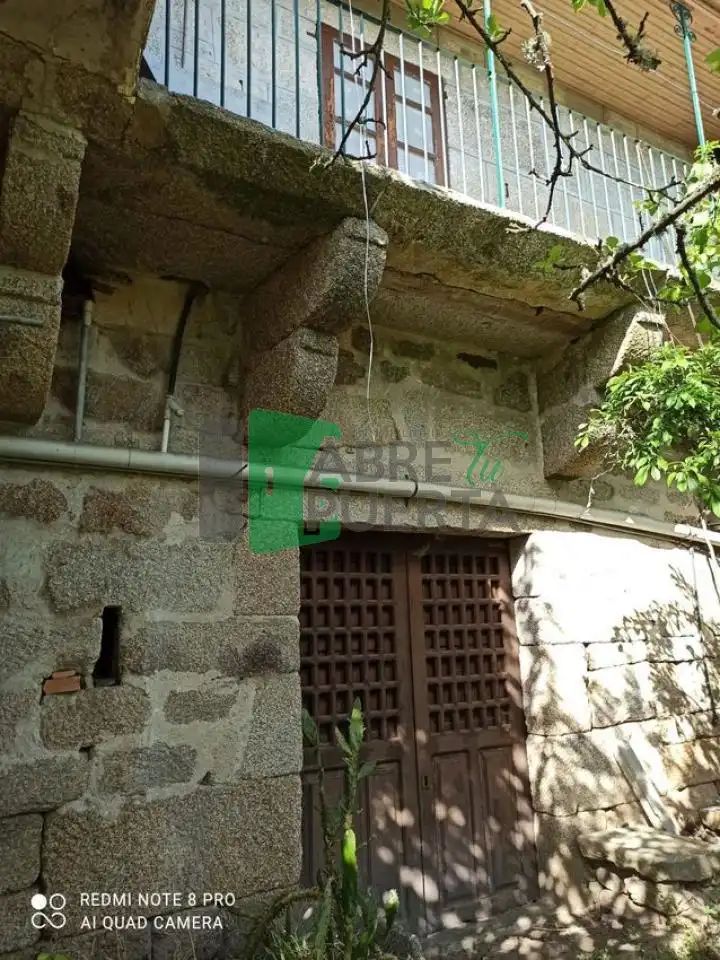 Vista exterior de Finca rústica en venda en Cenlle amb Calefacció, Jardí privat i Terrassa