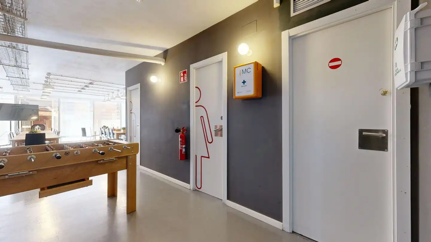 Office for sale in Madrid  with Air Conditioner, Heating and Storage room