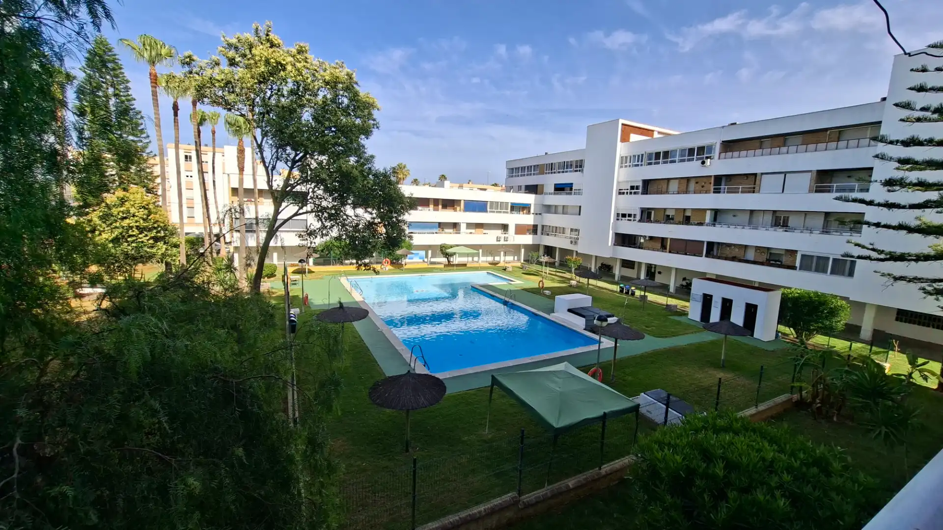 Piscina de Pis en venda en Chiclana de la Frontera amb Jardí privat i Terrassa