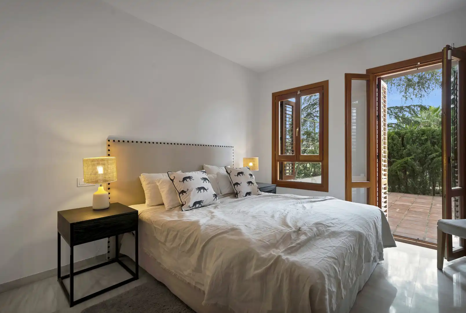 Habitación de Apartamento en venta en Marbella con Aire acondicionado, Terraza y Piscina