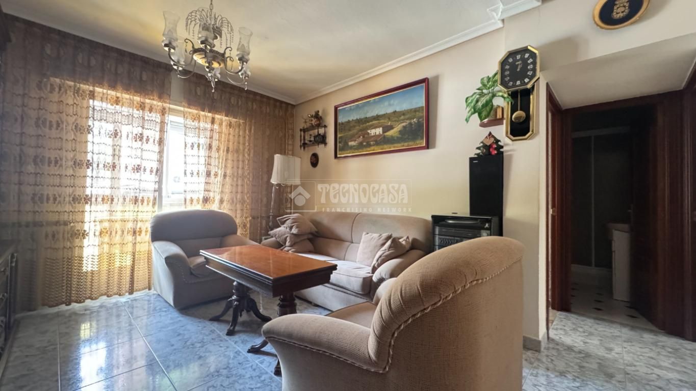 Living room of Flat for sale in  Madrid Capital  with Heating and Terrace