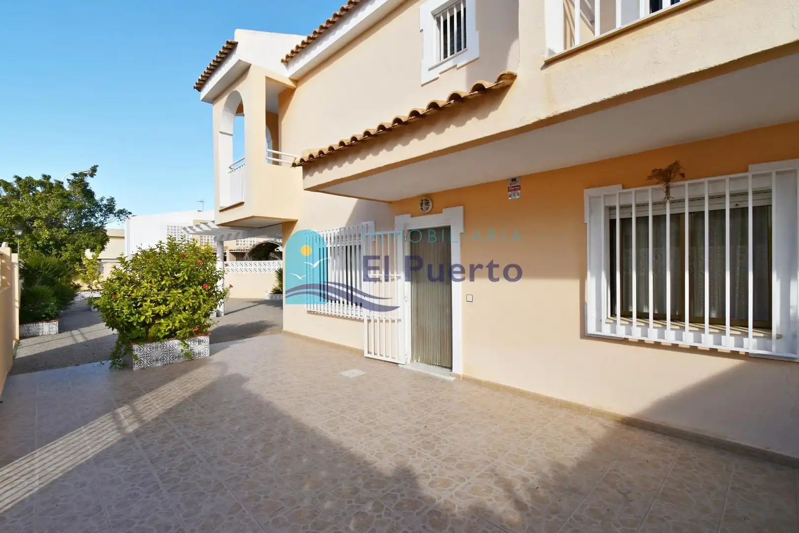 Vista exterior de Dúplex en venta en Mazarrón con Jardín privado, Terraza y Amueblado