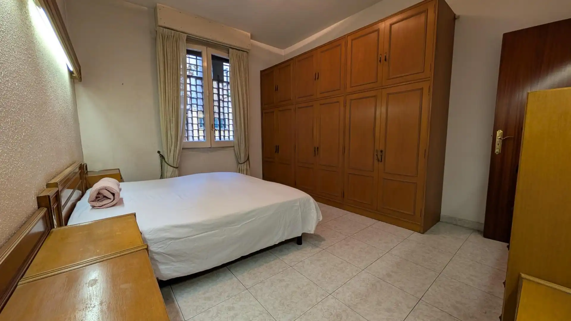 Dormitori de Apartament en venda en Barcelona amb Parquet