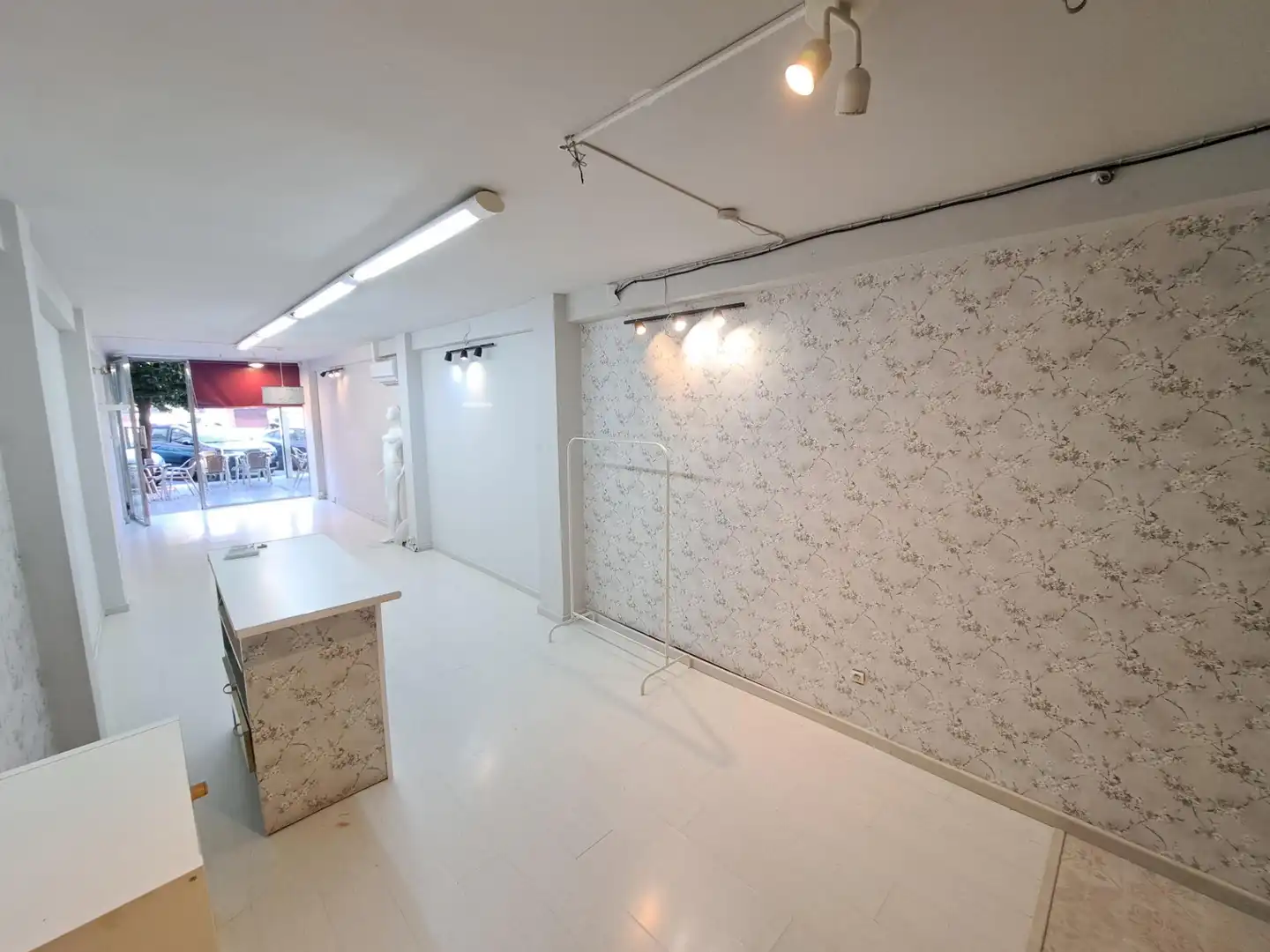 Commercial properties for rent in Alzira  with Air Conditioner