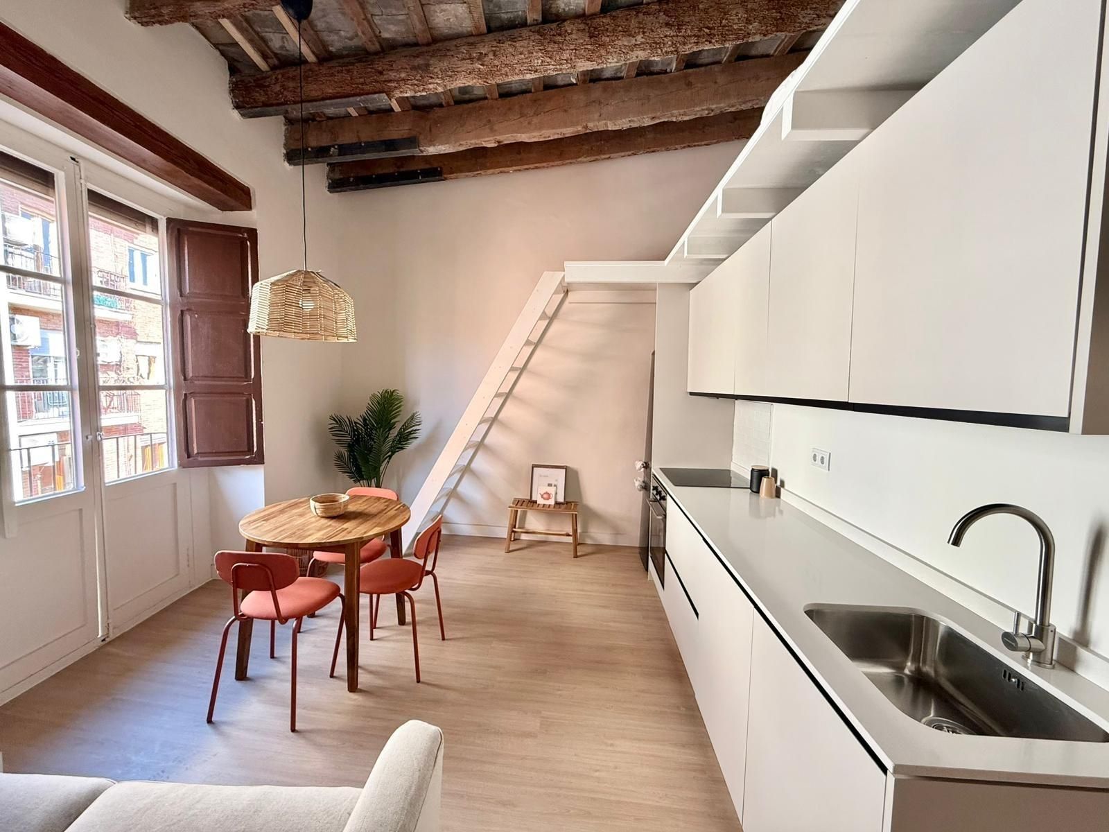 Kitchen of Flat for sale in  Valencia Capital  with Heating, Parquet flooring and Balcony