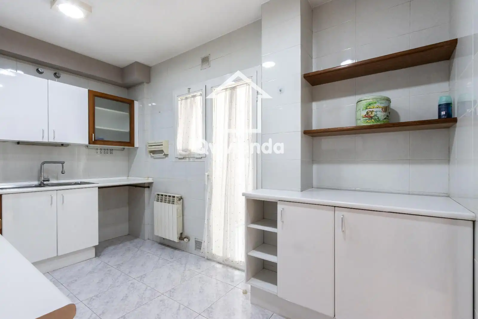 Cuina de Pis en venda en Parets del Vallès amb Aire condicionat i Terrassa