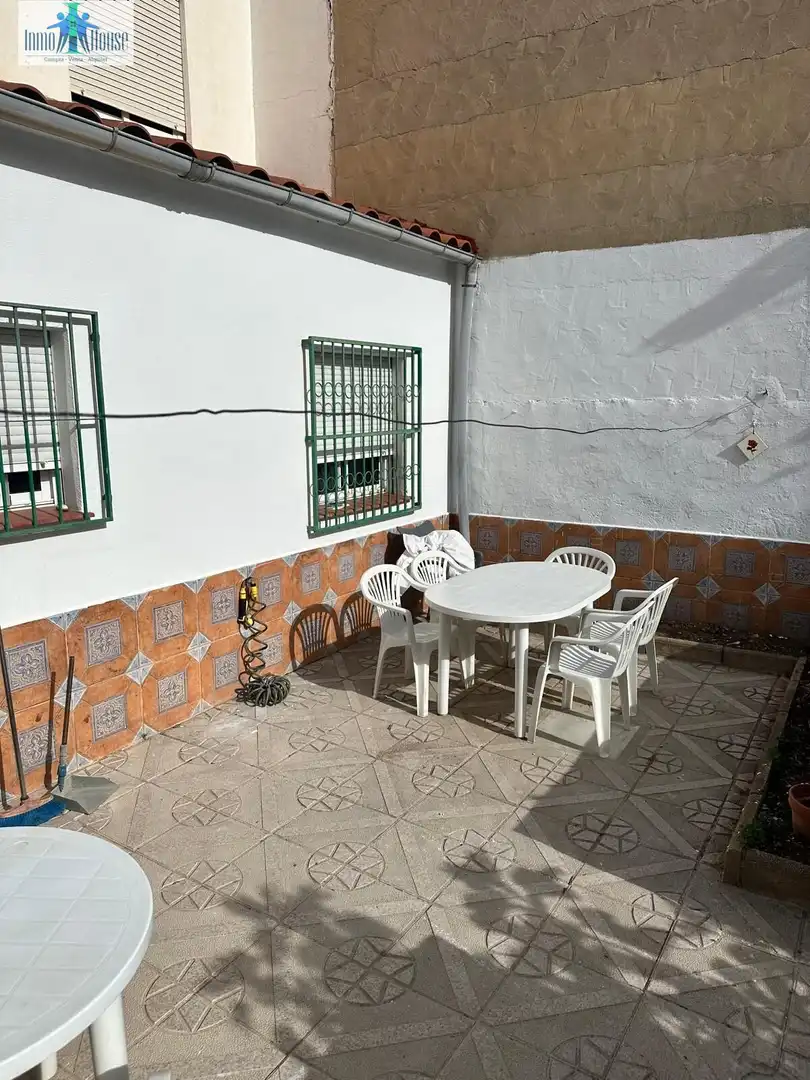 Terrassa de Casa adosada en venda en Albacete amb Calefacció, Jardí privat i Terrassa