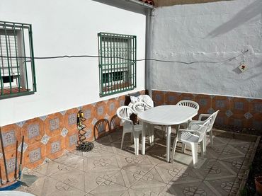 Adossat amb balcó en venda a San Pablo