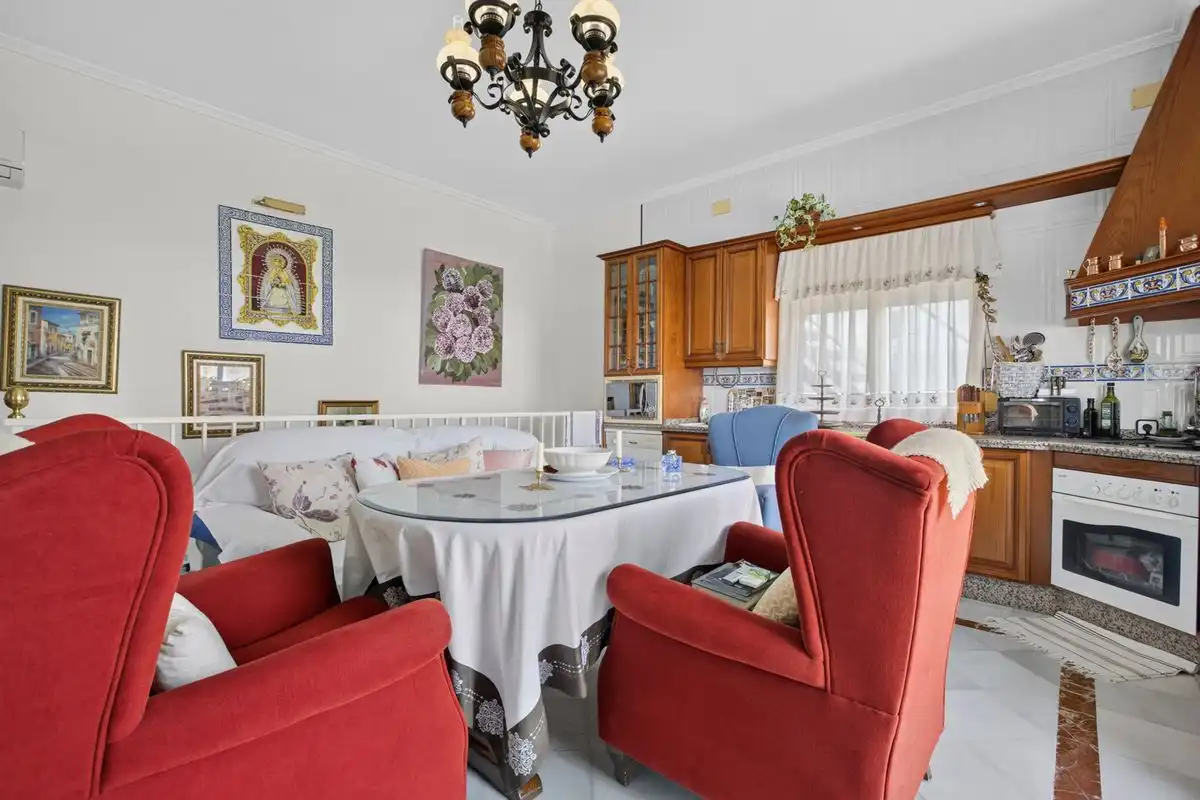 Esszimmer von Maisonette zum Verkauf in Bollullos de la Mitación mit Heizung, Privatgarten und Abstellraum