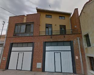 Vista exterior de Casa adosada en venda en Villagonzalo Pedernales amb Terrassa