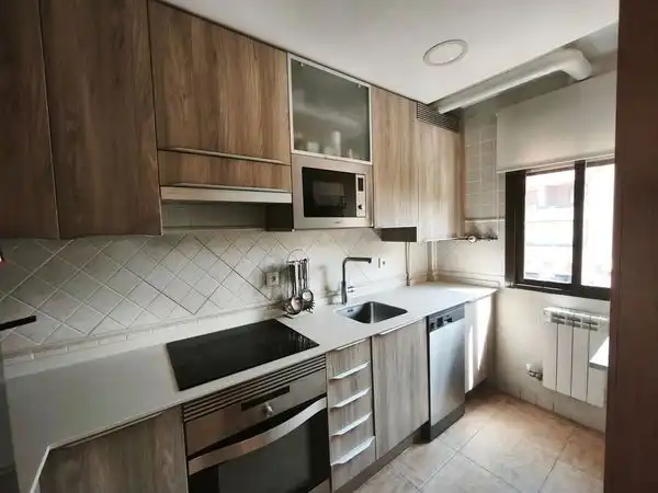 Cocina de Dúplex en venta en El Espinar con Aire acondicionado, Calefacción y Jardín privado