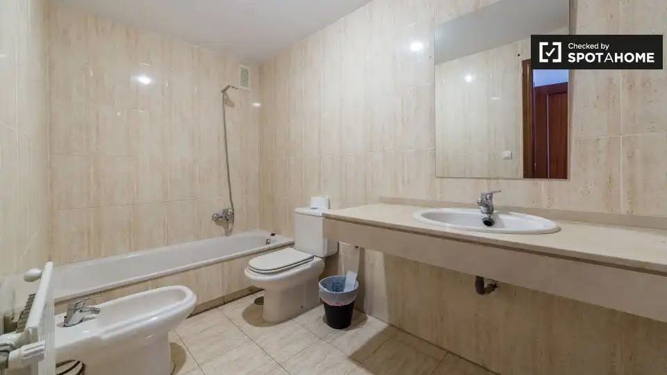 Zimmer in Penya - Roja - Avda. Francia