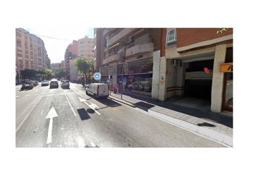 Individual con ascensor en venta en Avinguda de Ramón y Cajal 56