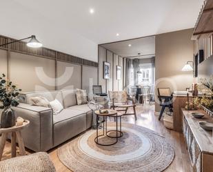 Sala d'estar de Apartament de lloguer en  Madrid Capital amb Aire condicionat