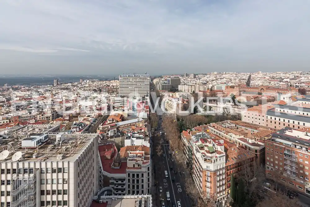 Vista exterior de Piso de alquiler en Madrid con Aire acondicionado, Calefacción y Terraza