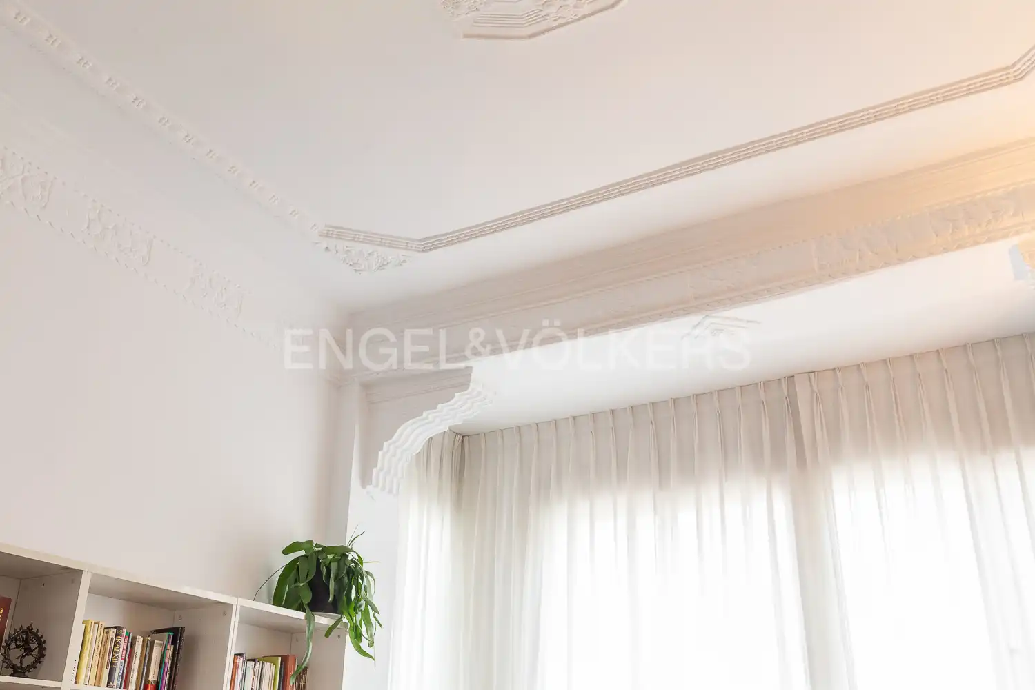 Bedroom of Flat for sale in Valencia  with Air Conditioner, Heating and Furnished