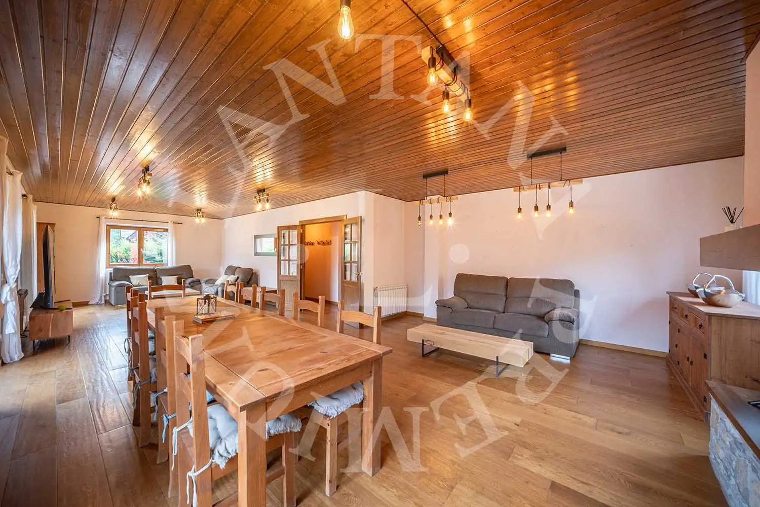 Esszimmer von Einfamilien-Reihenhaus zum Verkauf in Vielha e Mijaran mit Heizung, Privatgarten und Parkett