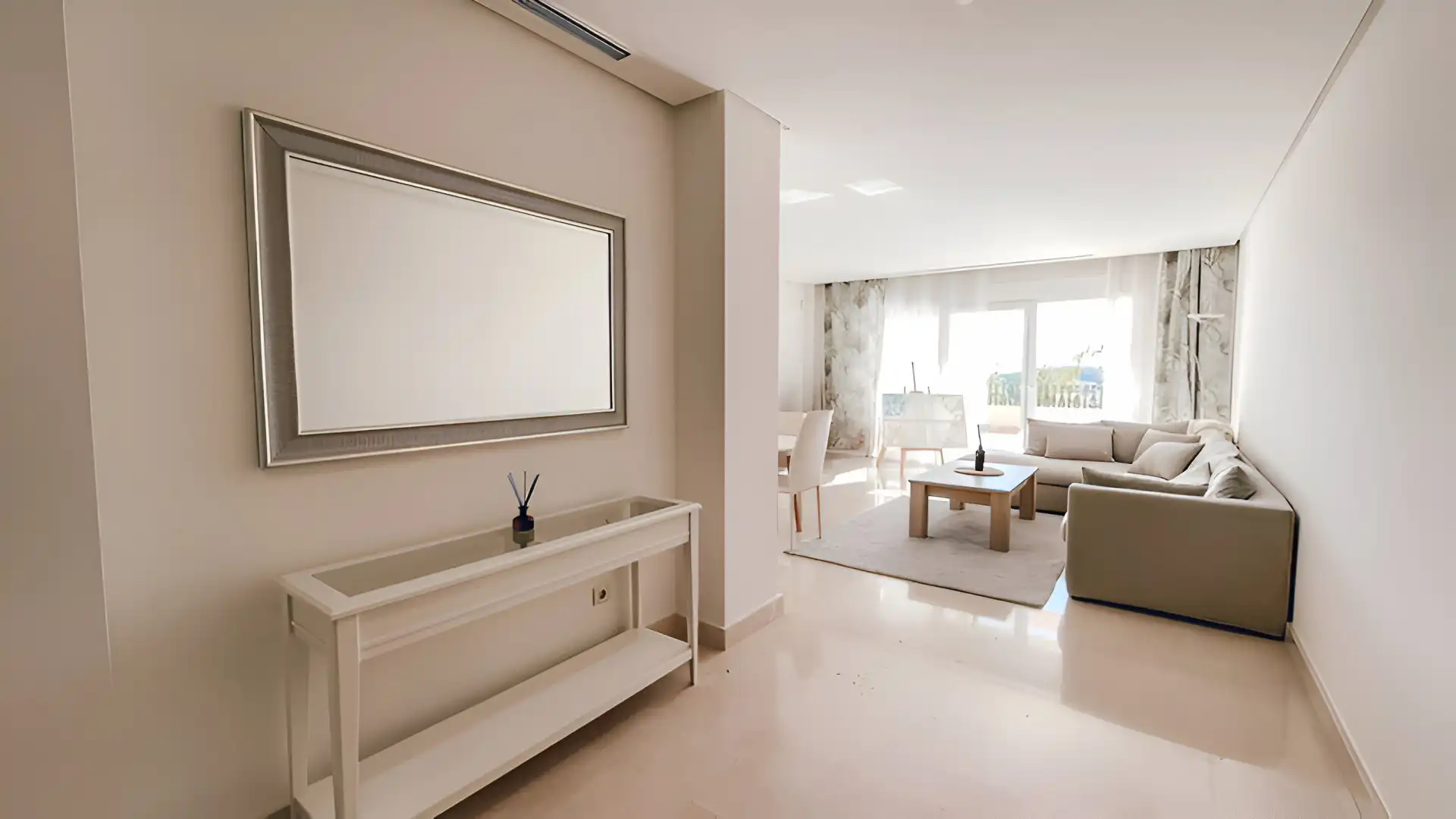 Apartamento con piscina en venta en Marbella Centro, imagen 4
