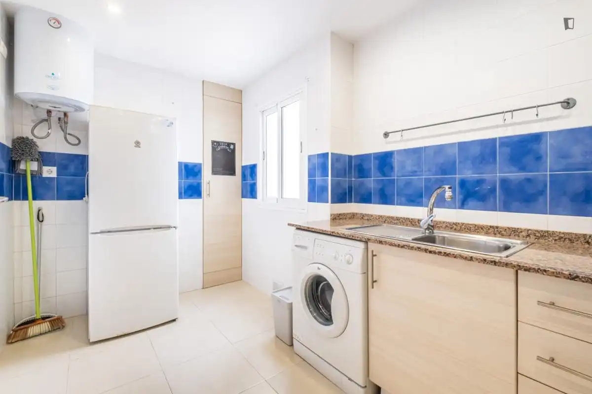 Cuina de Apartament per a compartir en Benalúa - Babel