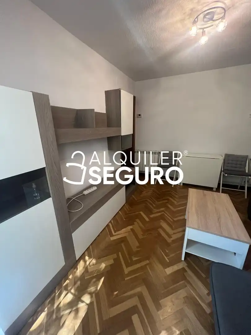 Bedroom of Flat for rent in Madrid  with Air Conditioner, Heating and Terrace