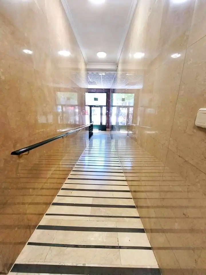 Piso en venta en Madrid con Calefacción, Parquet y Terraza