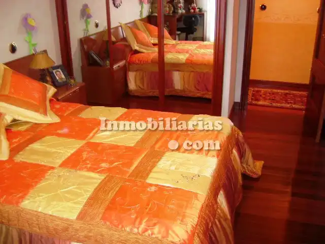 Dormitori de Dúplex en venda en Castro-Urdiales amb Calefacció, Terrassa i Traster