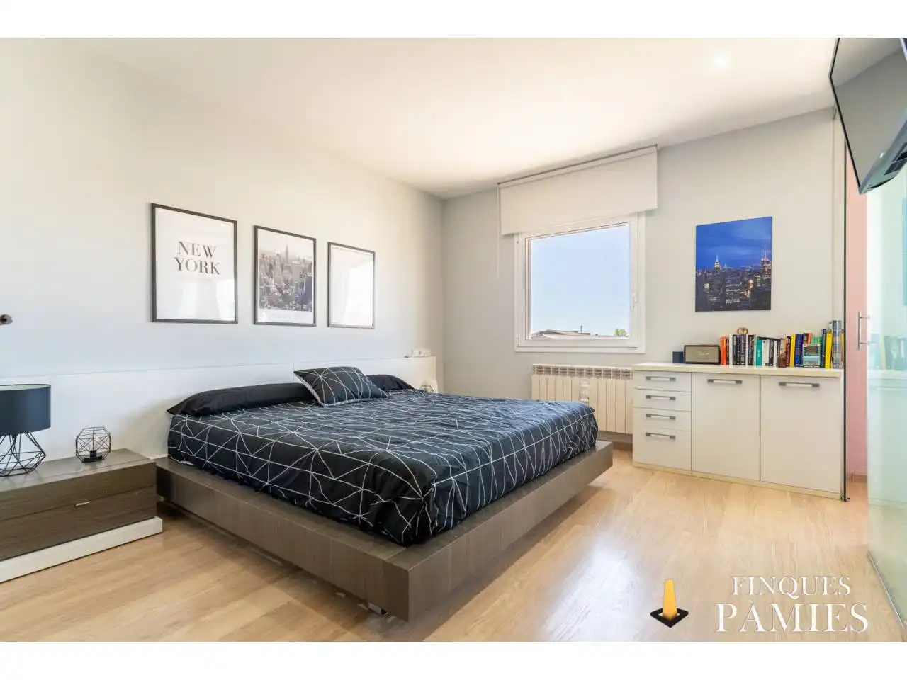 Habitación de Casa adosada en venta en Riudoms con Aire acondicionado, Calefacción y Jardín privado