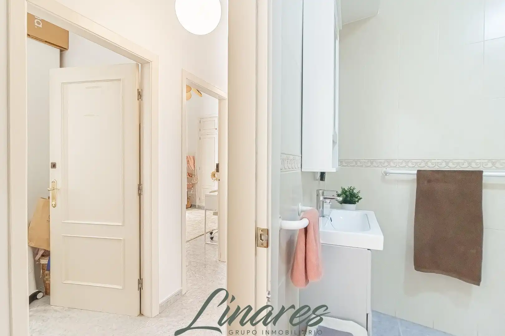 Bany de Apartament en venda en Cartagena amb Balcó