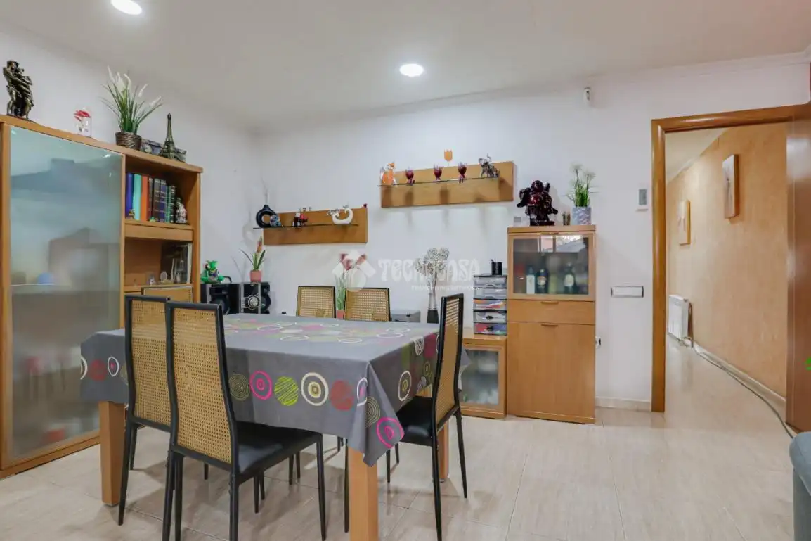 Menjador de Casa adosada en venda en Terrassa amb Aire condicionat, Calefacció i Terrassa