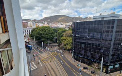 Vista exterior de Pis de lloguer en  Santa Cruz de Tenerife Capital amb Forn, Rentadora i Balcó