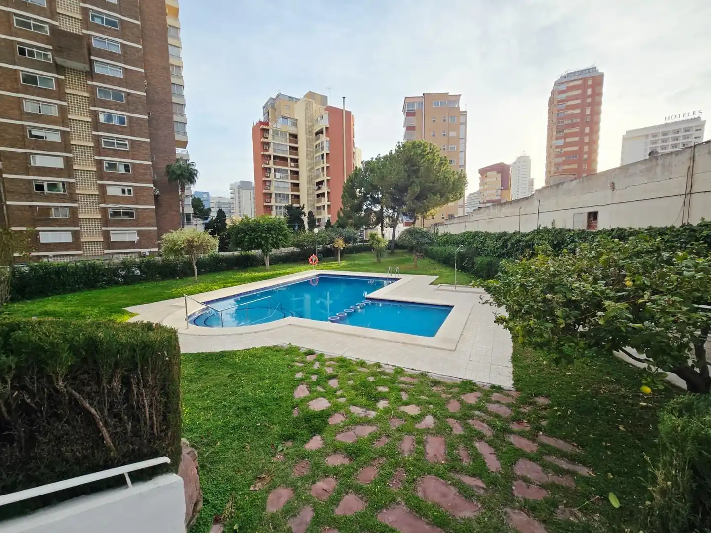 Swimming pool of Flat for rent in Benidorm  with Air Conditioner, Private garden and Terrace