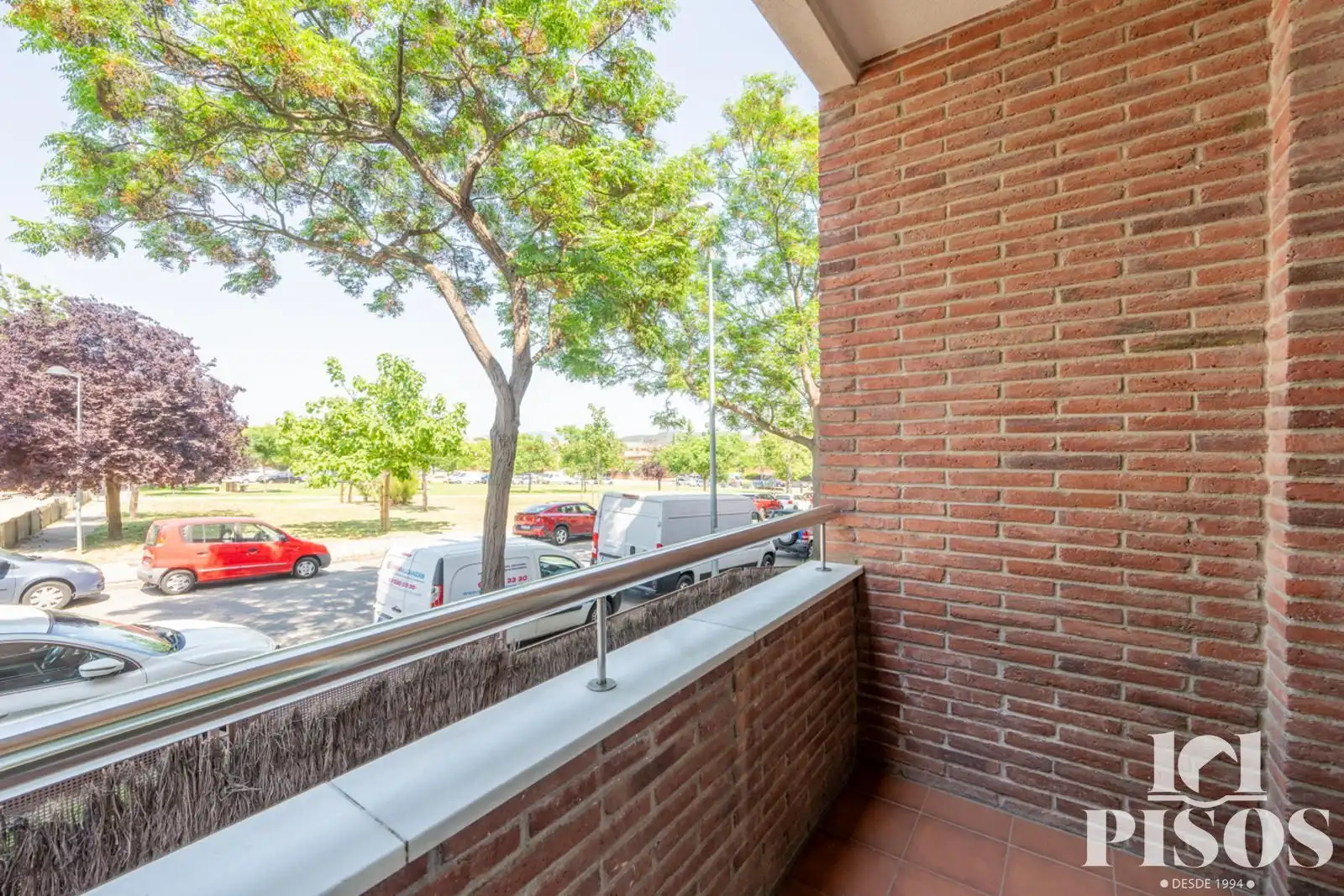 Exterior view of Flat for sale in Sant Cugat del Vallès  with Heating, Terrace and Storage room