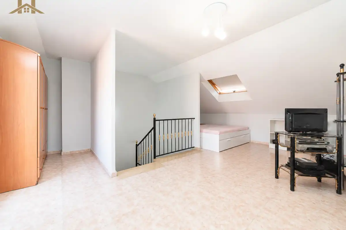 Casa adosada en venta en Móstoles con Aire acondicionado, Calefacción y Jardín privado