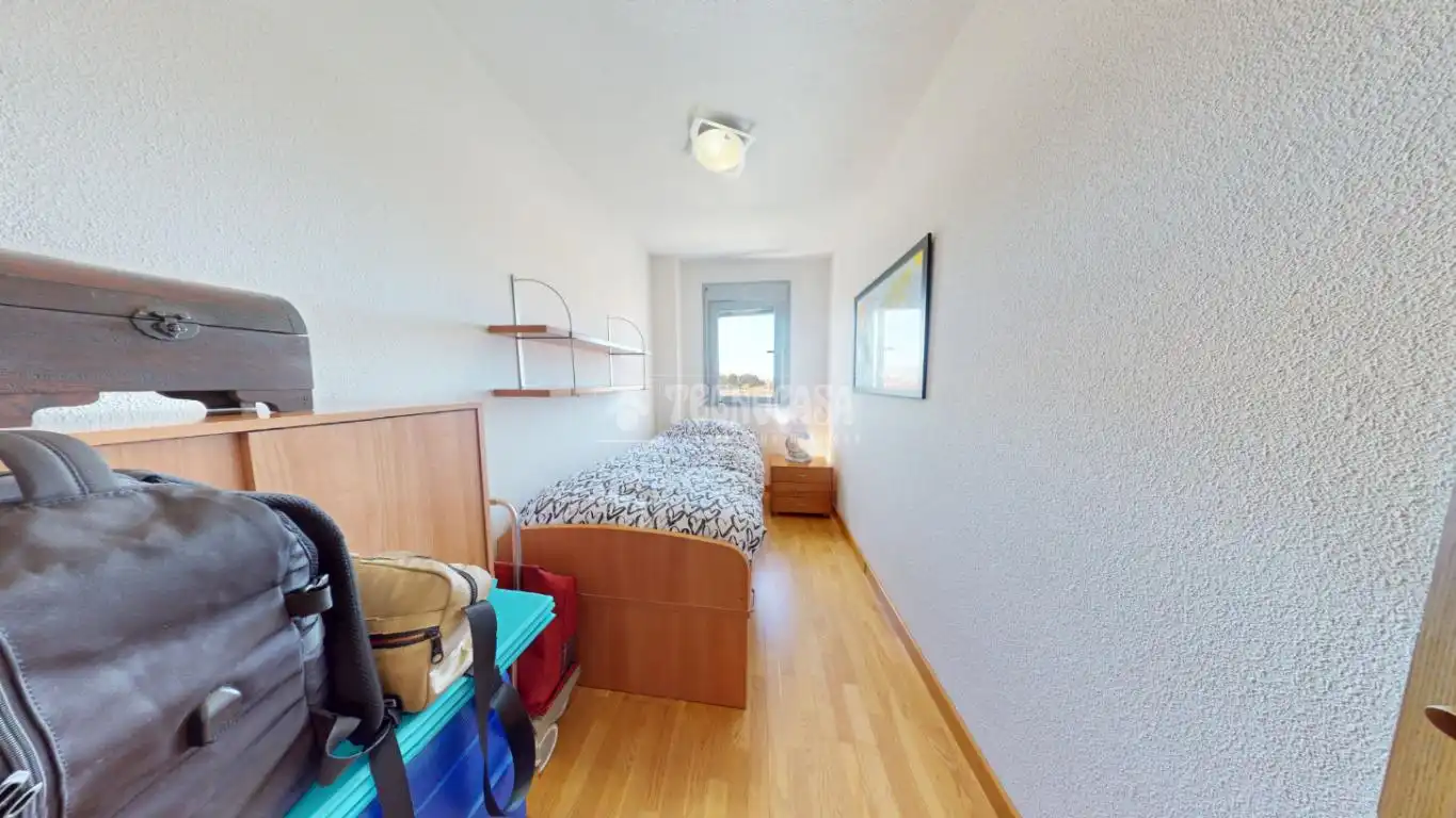 Habitación de Piso en venta en Azuqueca de Henares con Aire acondicionado, Calefacción y Piscina comunitaria