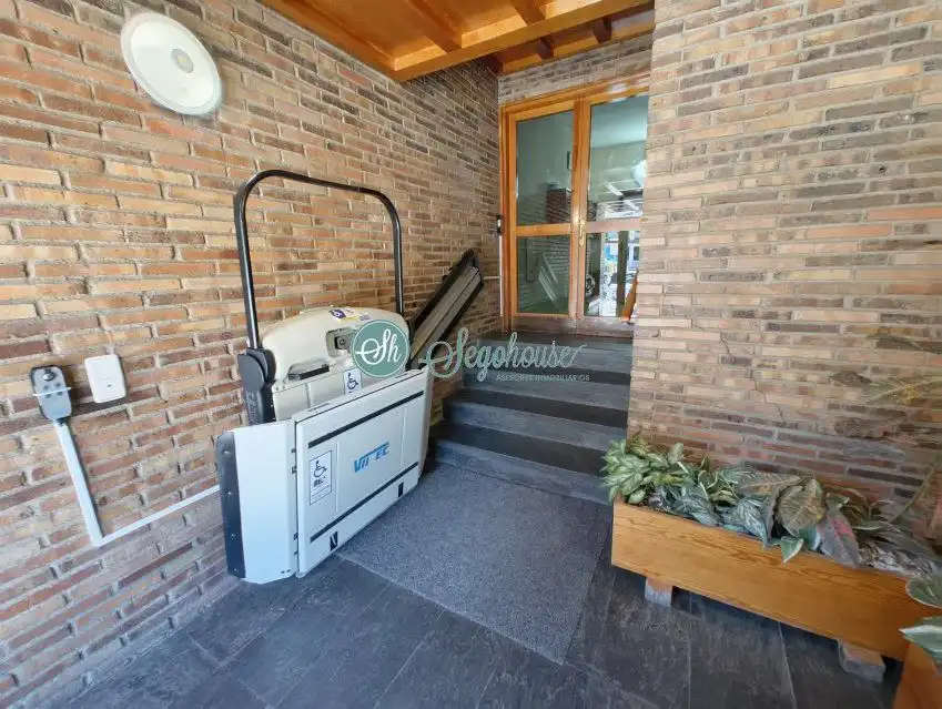 Piso en venta en Segovia con Calefacción, Parquet y Trastero