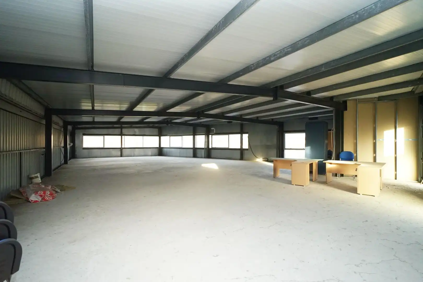 Nau industrial de lloguer en Santa Cruz de Bezana
