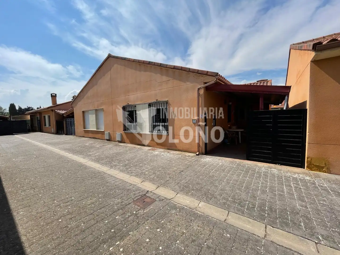 Vista exterior de Casa o xalet en venda en Cihuri amb Calefacció, Jardí privat i Traster