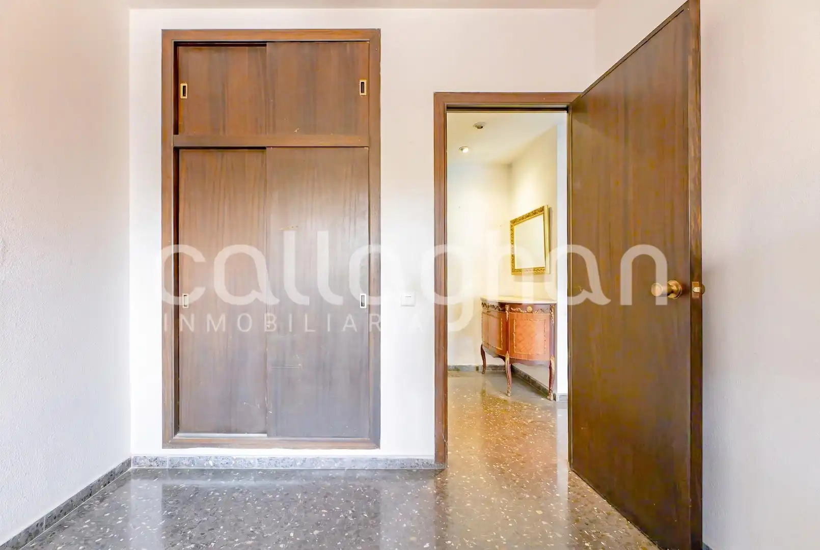 Flat for sale in Valencia