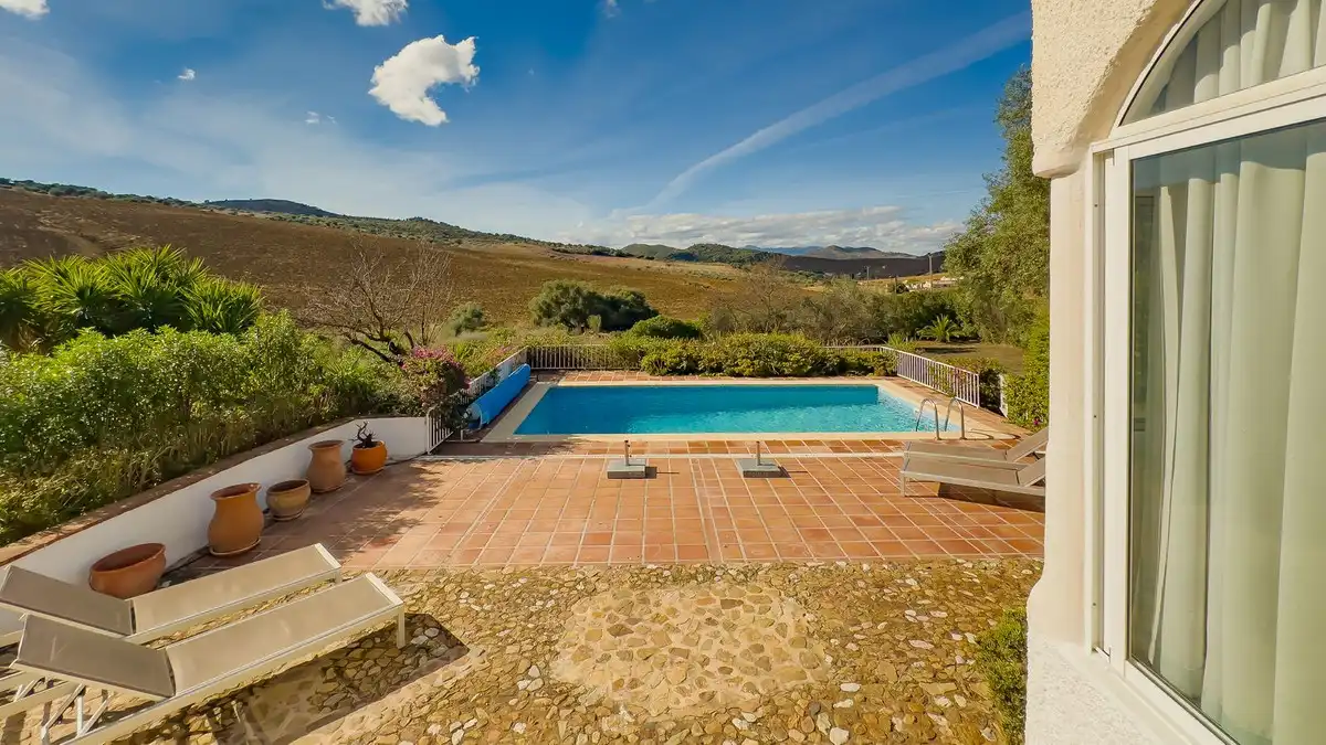 Piscina de Casa o xalet en venda en Almogía amb Aire condicionat, Jardí privat i Terrassa