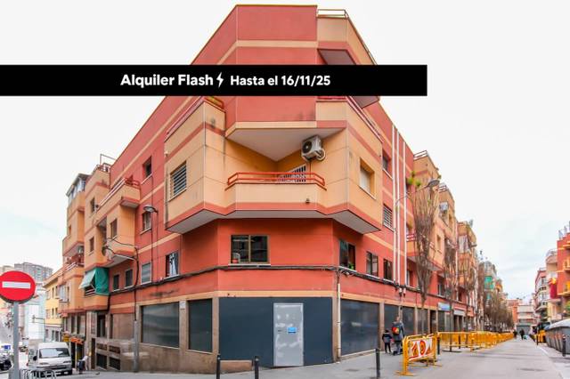 Local comercial en Alquiler en C/ Bruch en Fondo