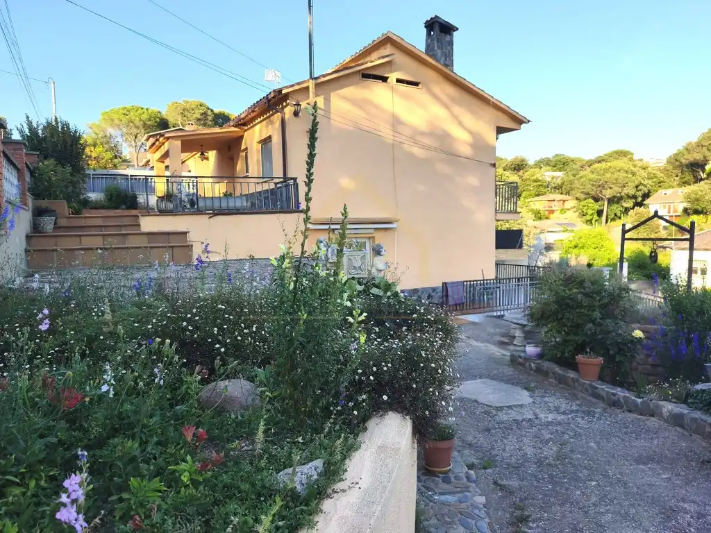 Exterior view of Houses for sale in Sant Pere de Vilamajor  with Balcony