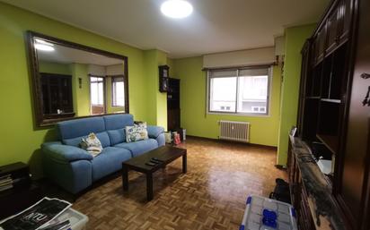 Living room of Flat for sale in Ourense Capital   with Heating, Parquet flooring and Furnished