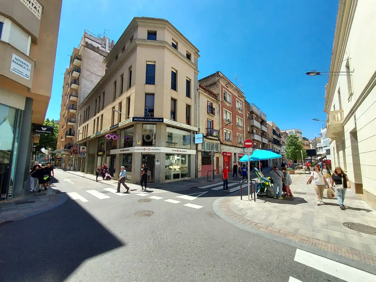 Vista exterior de Oficina en venda en El Vendrell amb Terrassa