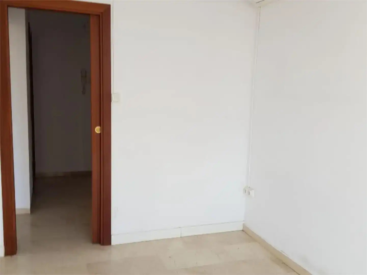 Oficina de alquiler en Santo Domingo y San Martín 